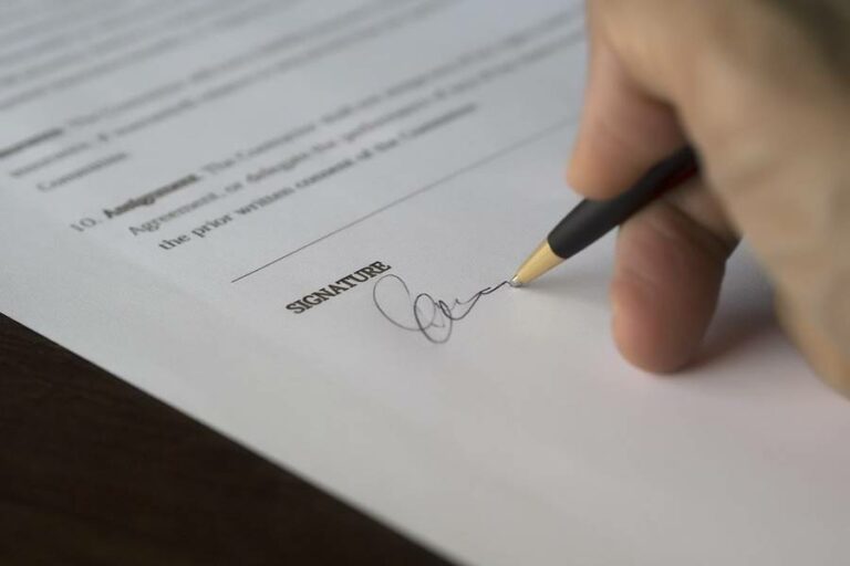 Why E-Signing Is the Way of the Future - Visualmodo Blog